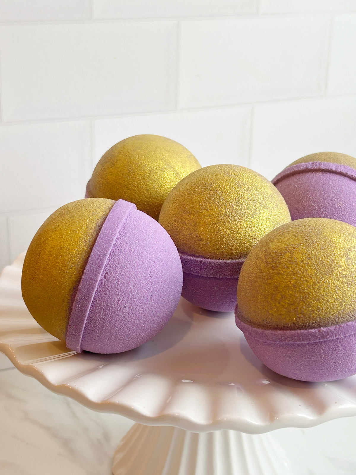 Dark Berries & Blooms Bath Bomb