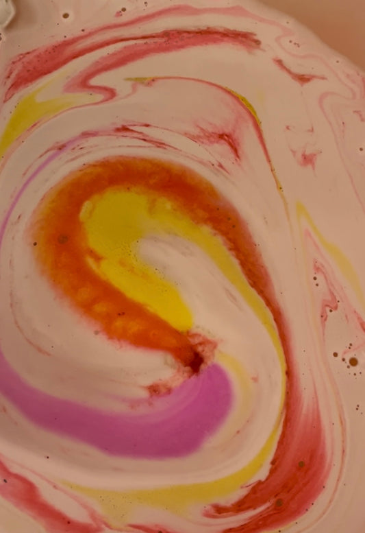 Warm Amber Woods Bath Bomb