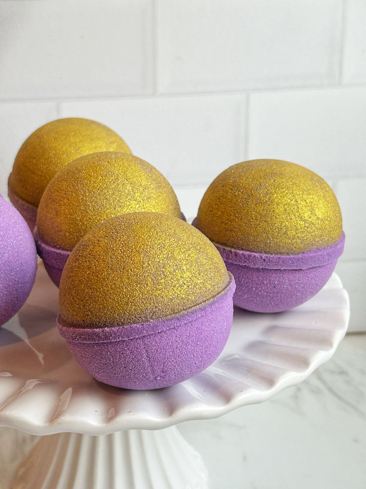Dark Berries & Blooms Bath Bomb