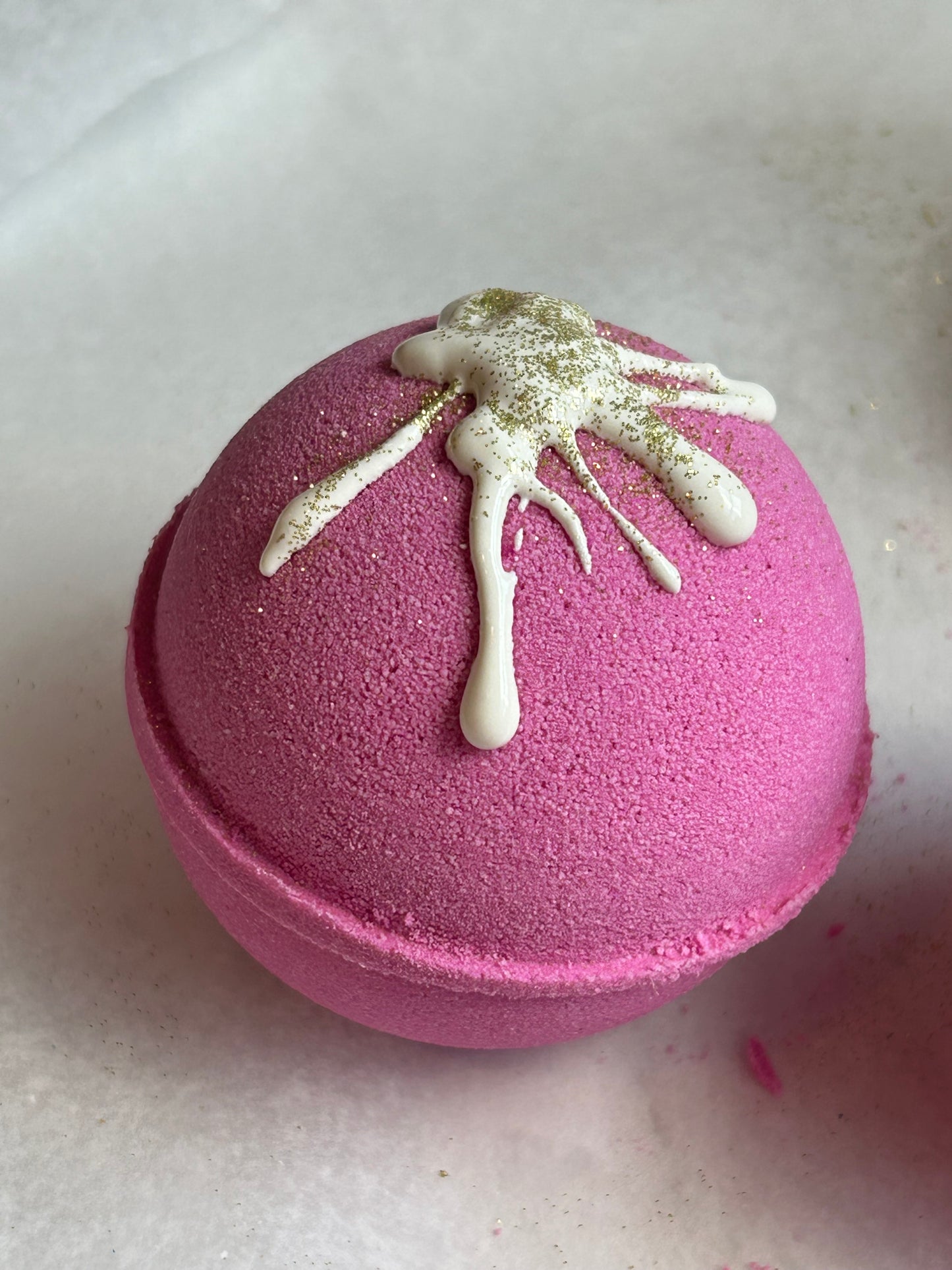 Cashmere Woods Bath Bomb