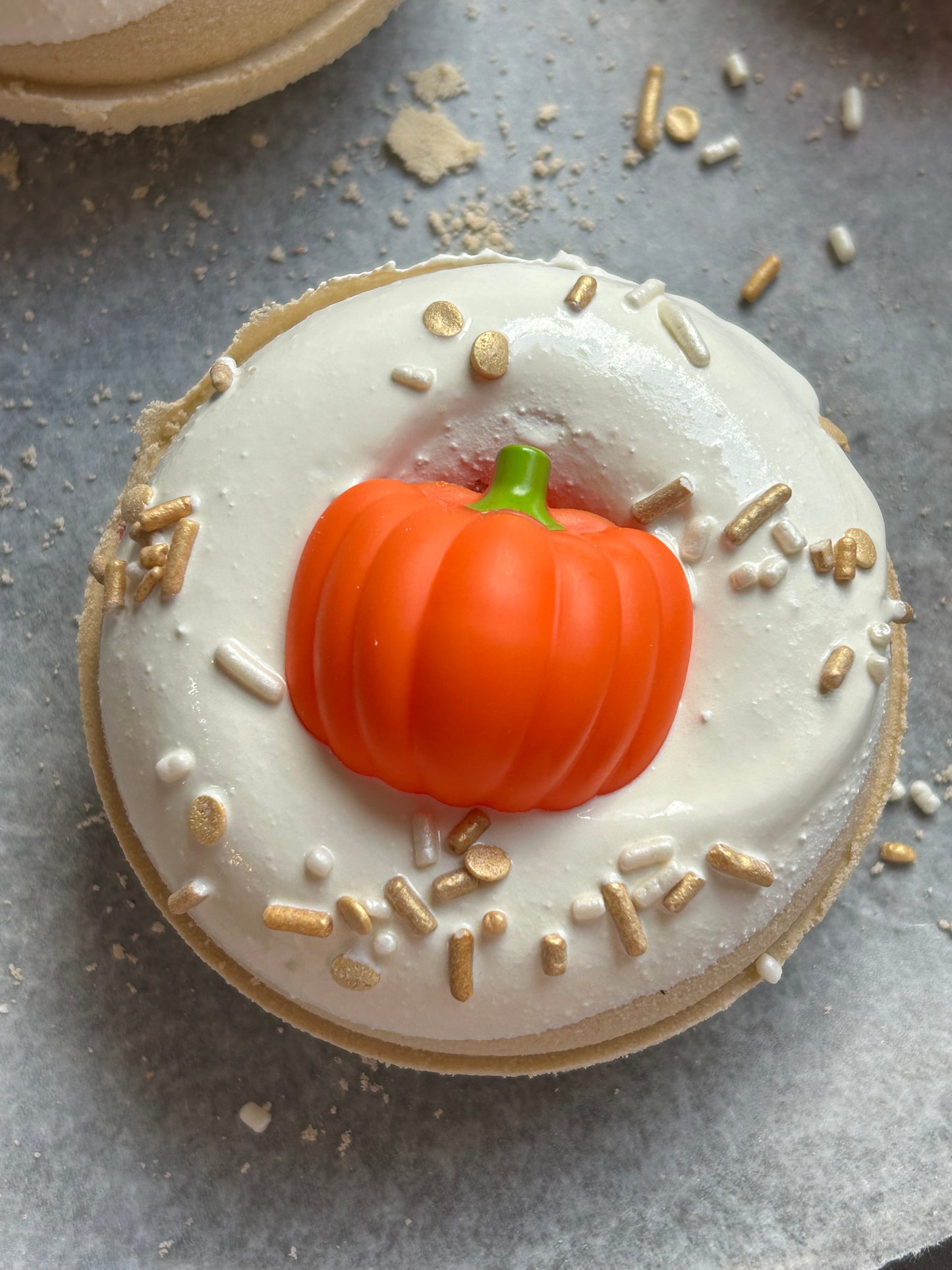 Fall Brûlée Donut Bath Bomb