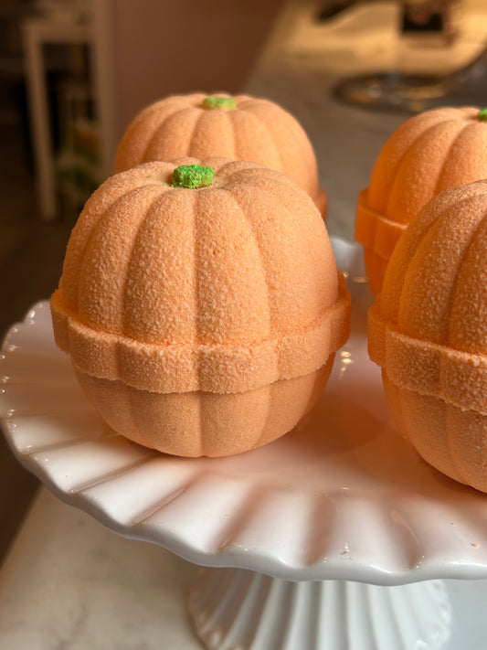 Hello Pumpkin Bath Bomb